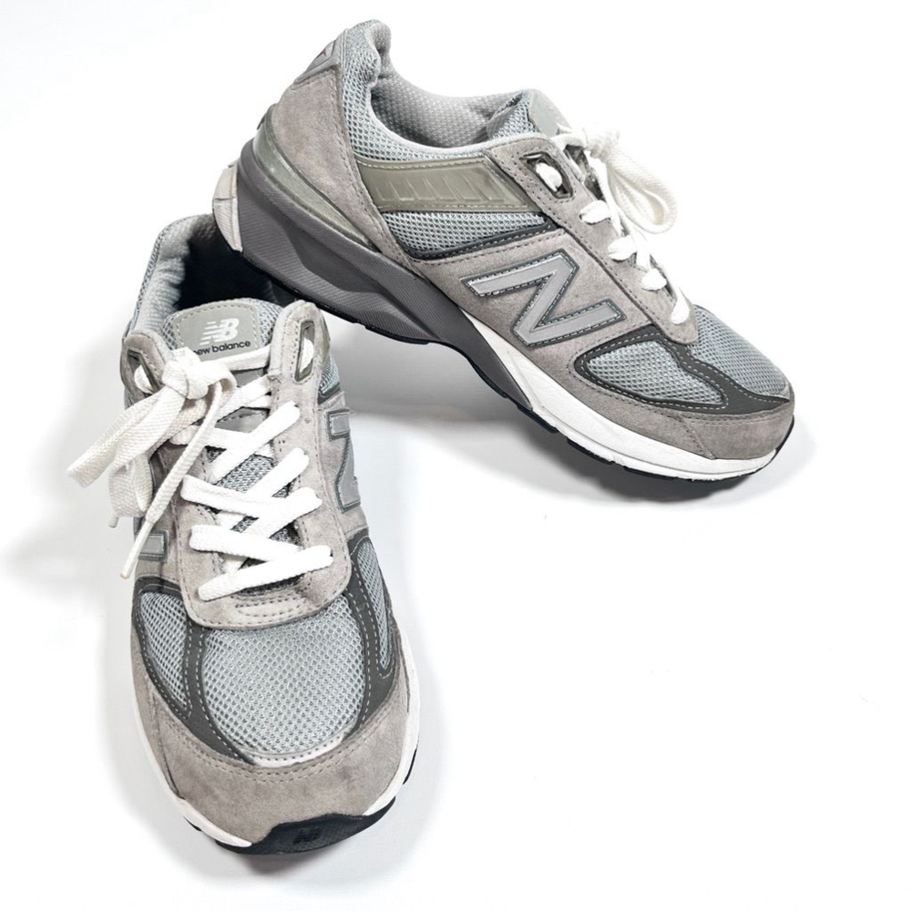 Boy’s New Balance 990V6 Sneakers Grey Silver Size 6 W990GL5